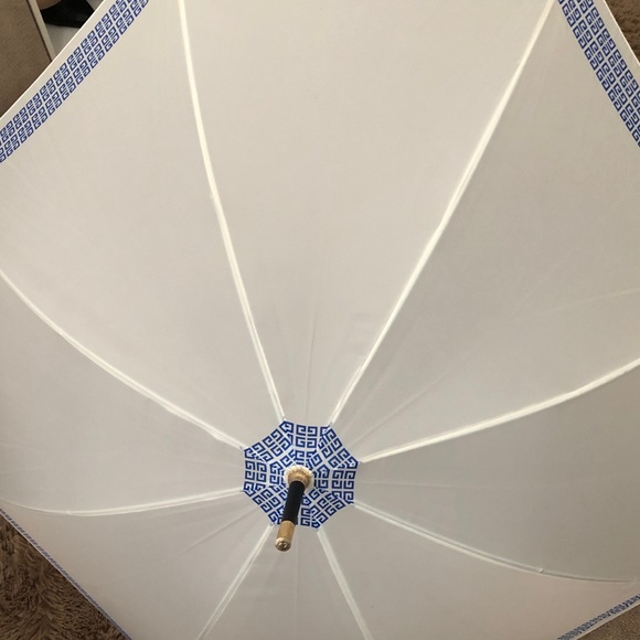 Givenchy  Umbrella - Picture 2 of 8